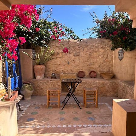Casa Con Vistas Al Mar Y Patio De Buganvillas Aigues Exterior foto